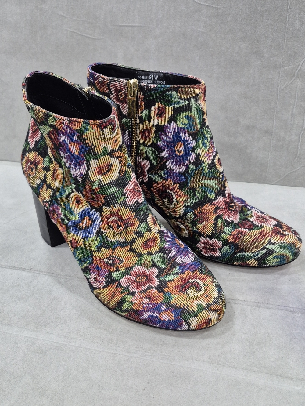 Bella Vita Tapestry booties women's 9.5W black floral block heel side zip